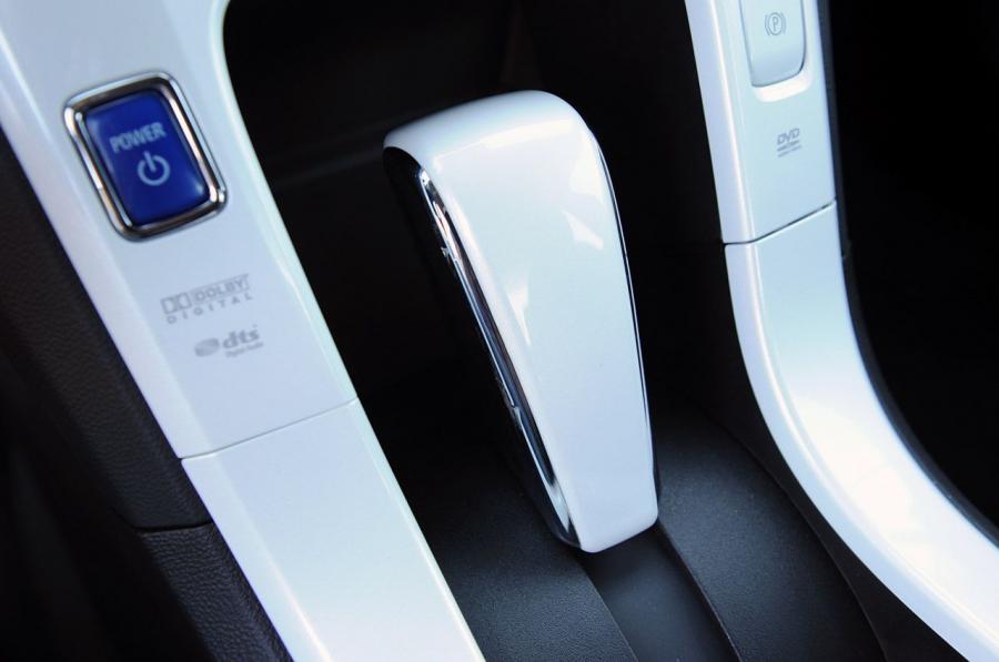  Chevrolet Volt 2011 года  (фото 65 из 356)